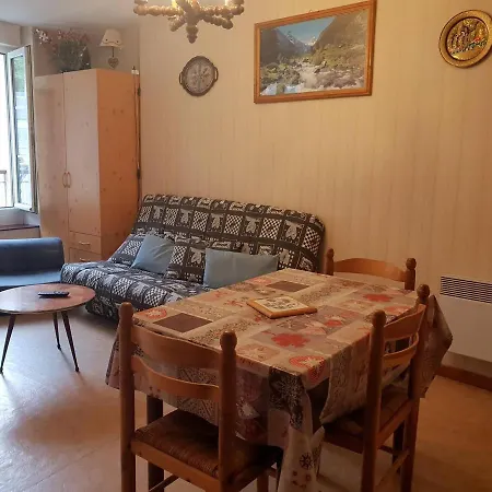 4 Pers. A Cauterets, Hyper-centre, Ascenseur, Skis Aux Pieds, Proche Telecabine - Fr-1-234-299 Apartamento *